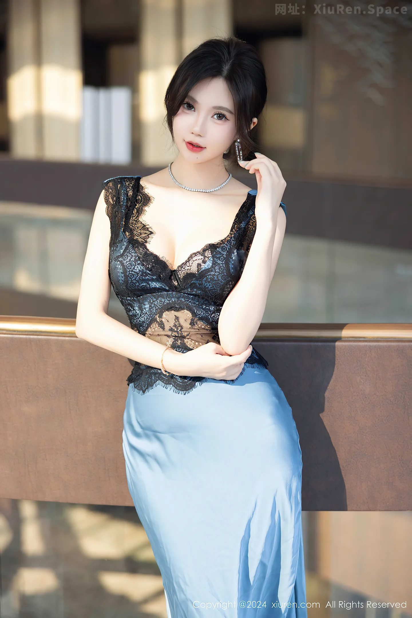 图片[2]-[XiuRen秀人网] VOL.9310 女神绮里嘉ula性感黑色蕾丝内衣配肉色丝袜秀完美身材诱惑写真94P-秀人网官方网站